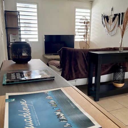 Appartement Cosy En Ville Baie-Mahault Luaran gambar