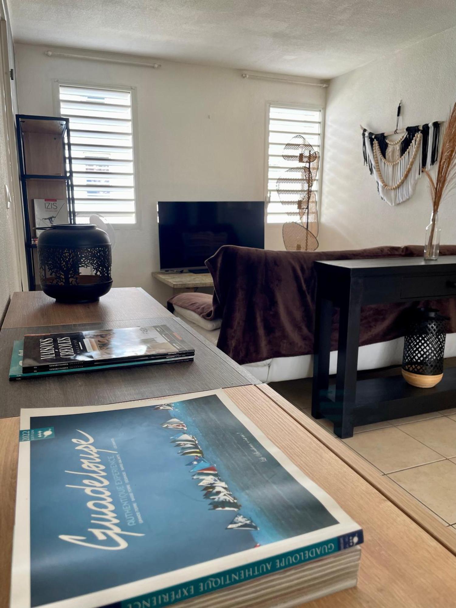 Appartement Cosy En Ville Baie-Mahault Luaran gambar
