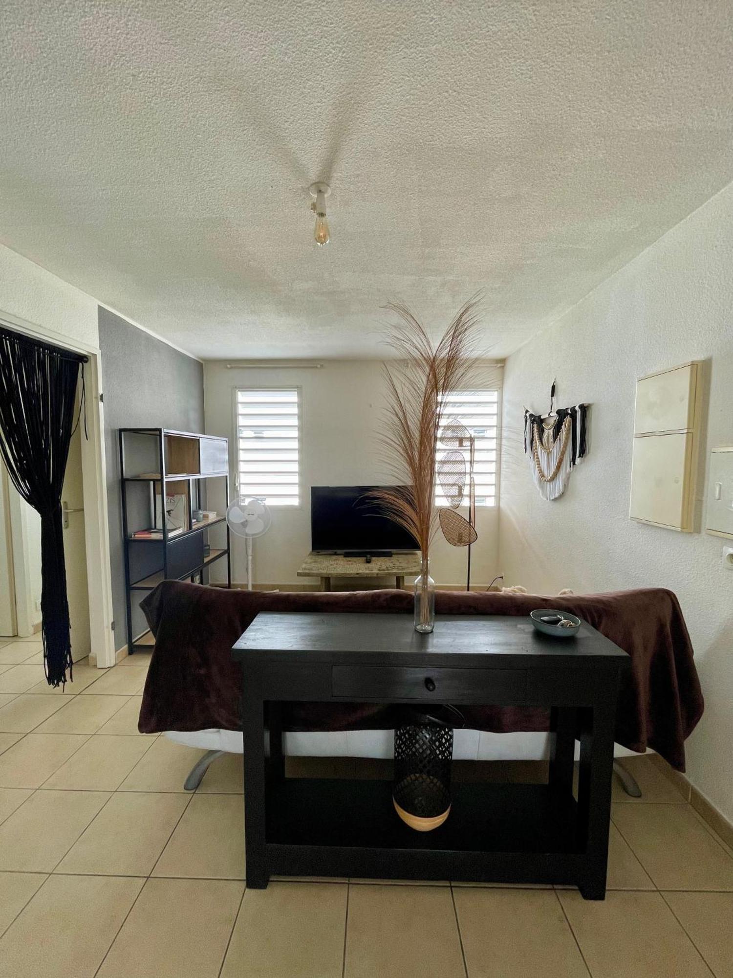 Appartement Cosy En Ville Baie-Mahault Luaran gambar